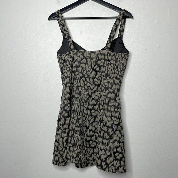 Free People Womens Size 4 Chrissy Mini Dress Sleeveless Animal Print Wired VNeck - Picture 3 of 10